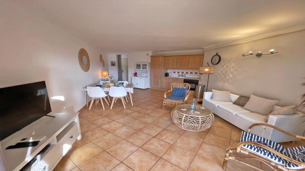 Appartement Les Pins Bleus A8 Sainte-Maxime Bagian luar foto
