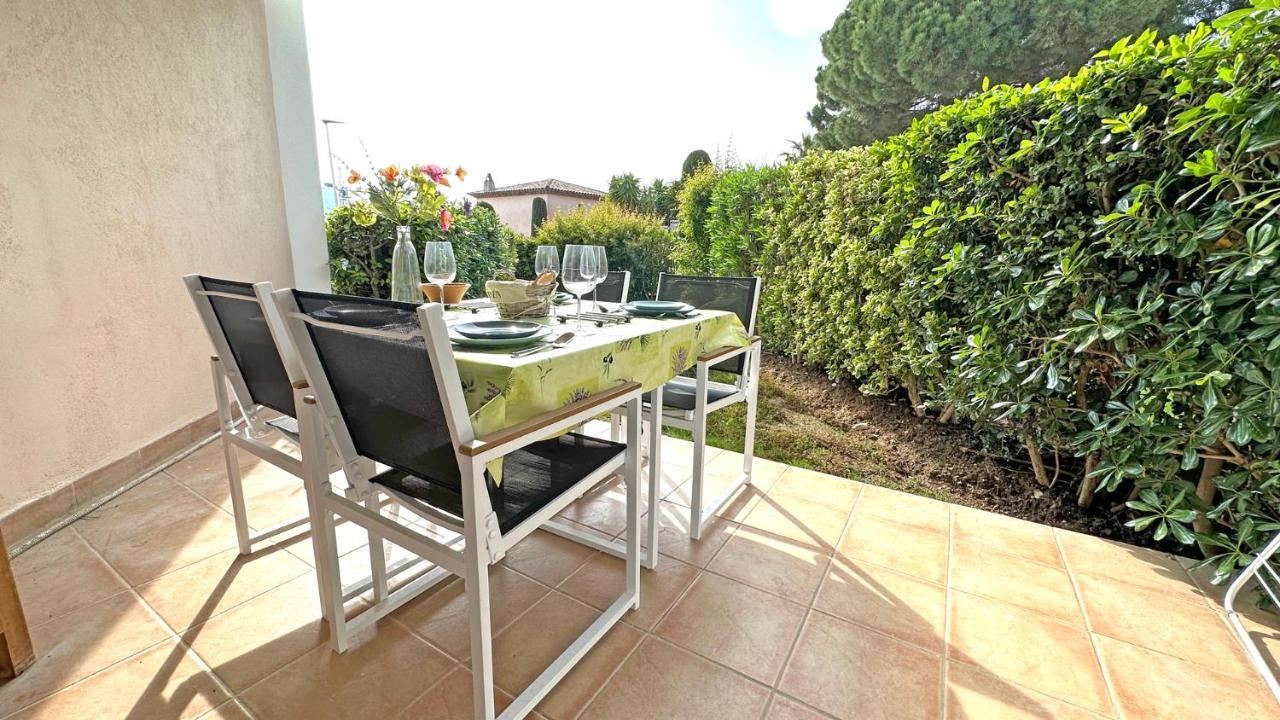 Appartement Les Pins Bleus A8 Sainte-Maxime Bagian luar foto