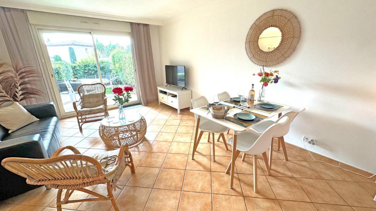 Appartement Les Pins Bleus A8 Sainte-Maxime Bagian luar foto