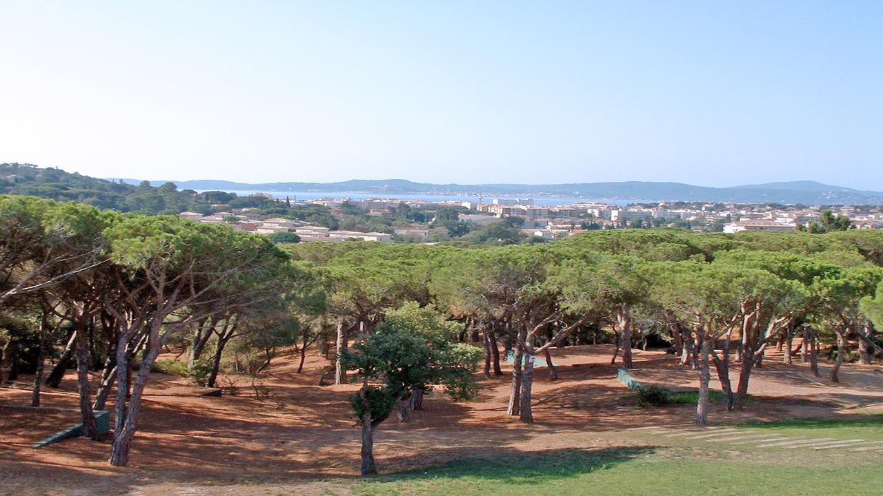 Appartement Les Pins Bleus A8 Sainte-Maxime Bagian luar foto